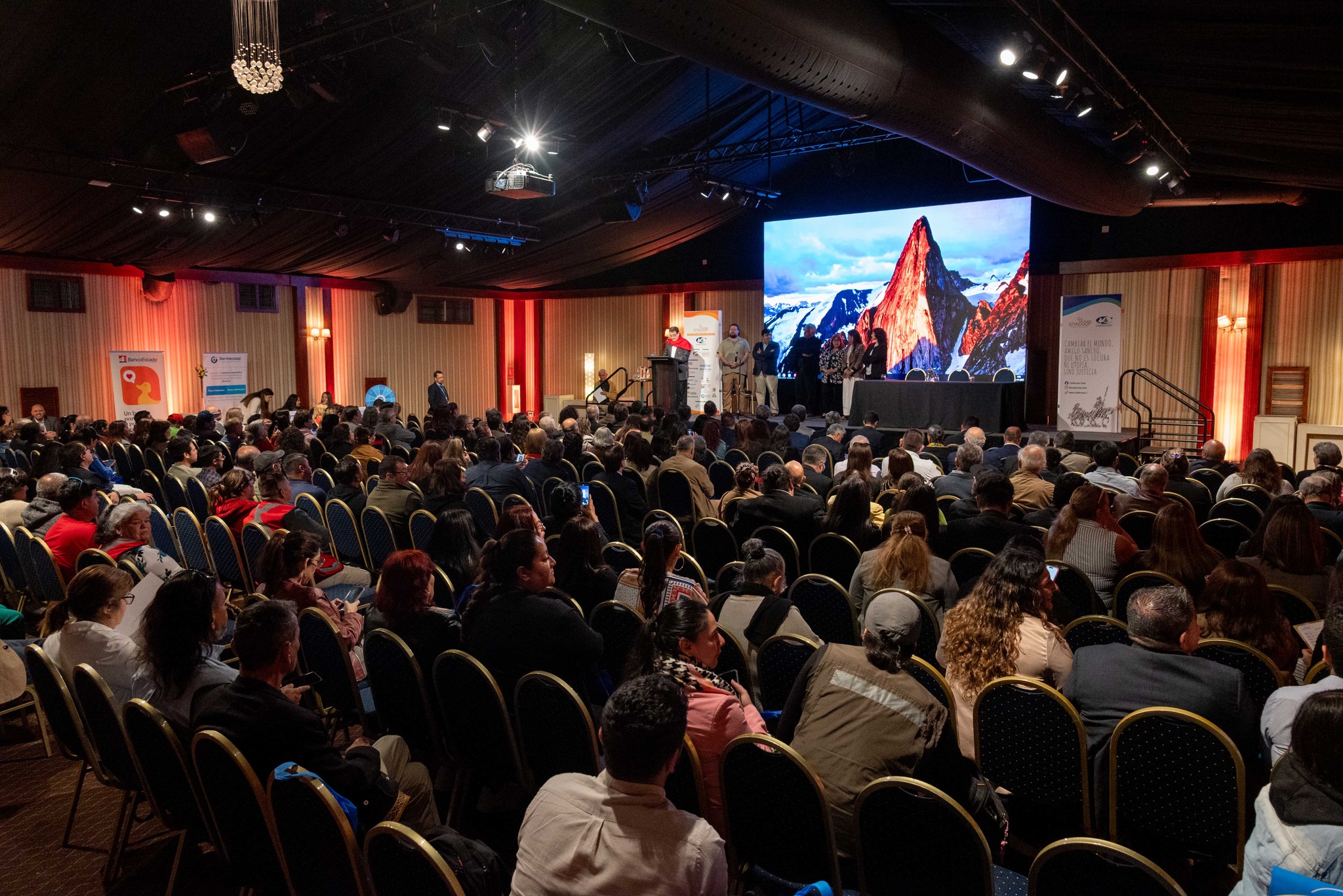 AGREJUR Chile A.G. presente en ENACOOP 2025